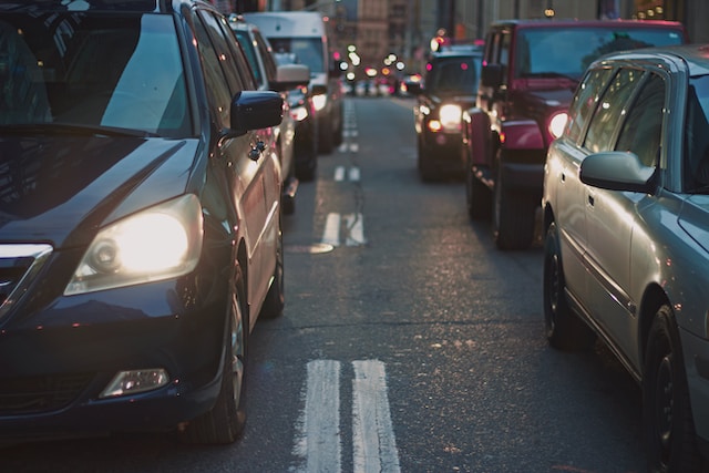 Carbon emission case study image: cars in traffic